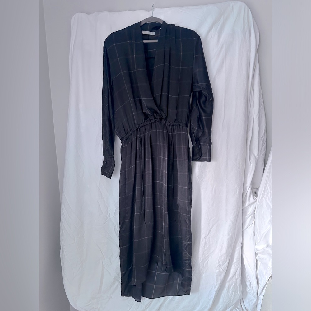 VINCE gingham black silk dress. Large. Women’s.
